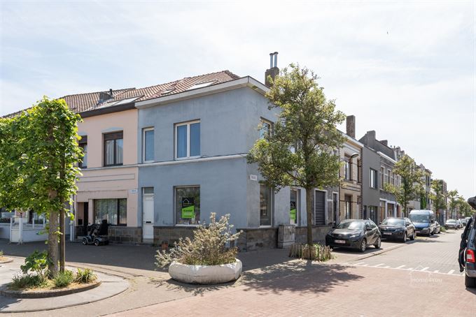 Karaktervol hoekpand 3 slaapkamers, terrasje op toplocatie!