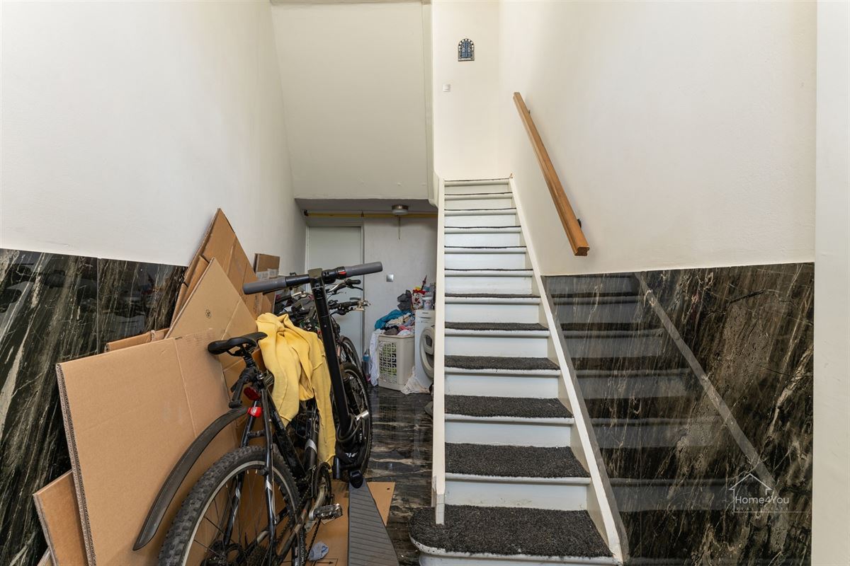 Karaktervol hoekpand 3 slaapkamers, terrasje op toplocatie!