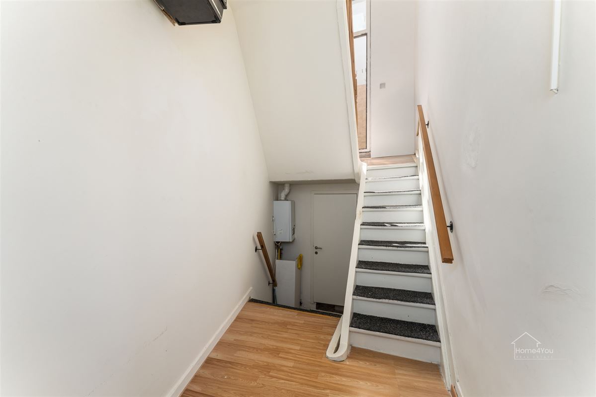 Karaktervol hoekpand 3 slaapkamers, terrasje op toplocatie!