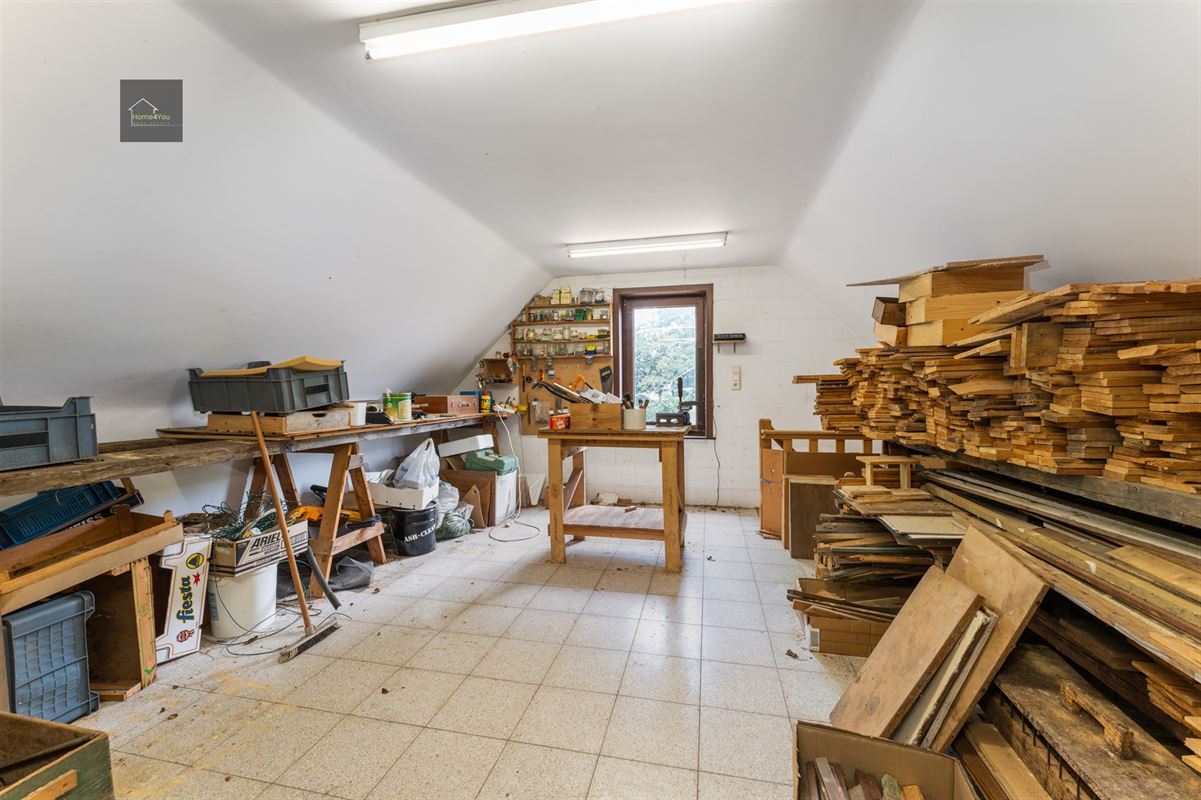 Villa op groot perceel met 5 slaapkamers en prachtig zicht.