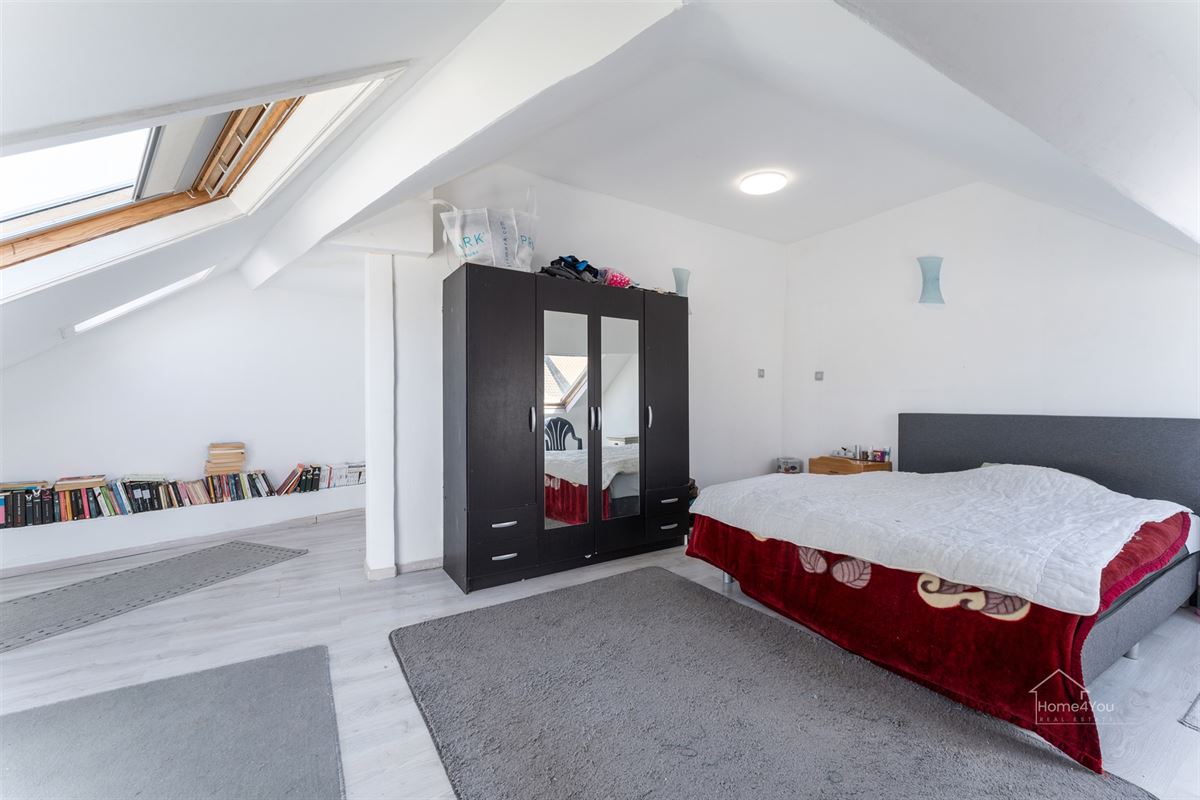 Karaktervol hoekpand 3 slaapkamers, terrasje op toplocatie!