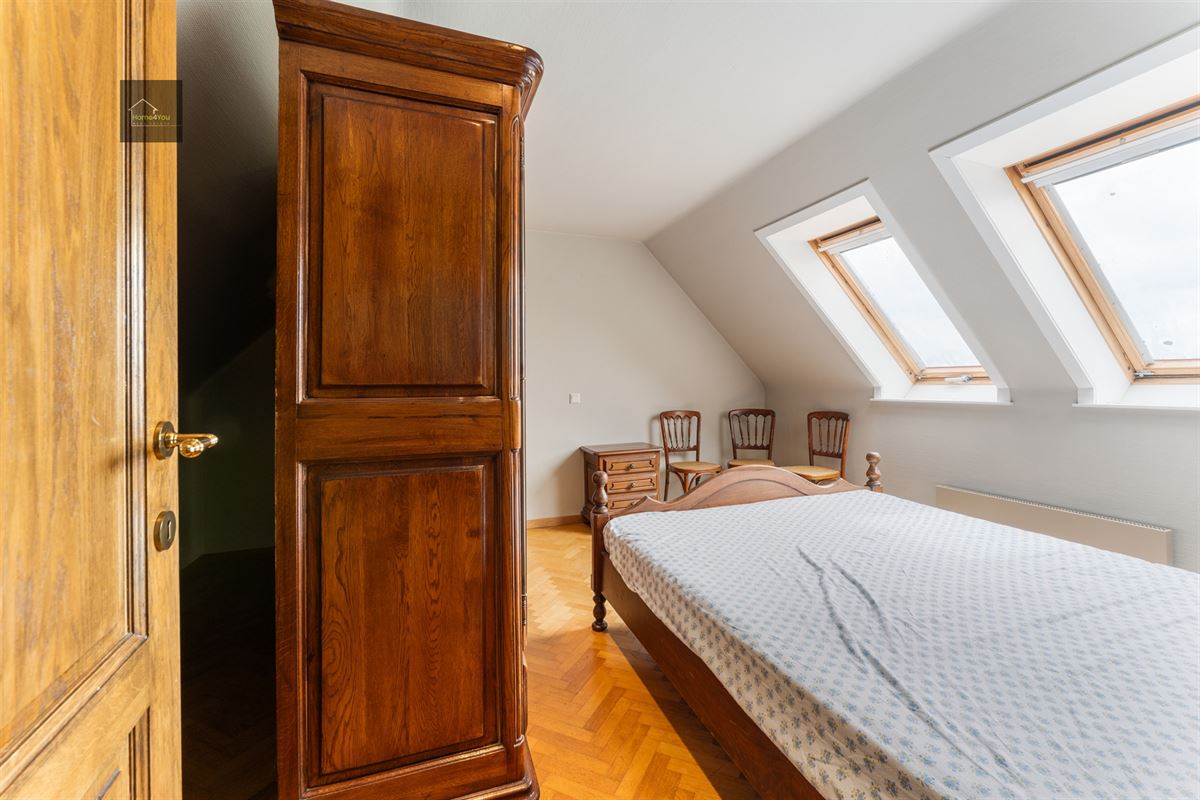 Villa op groot perceel met 5 slaapkamers en prachtig zicht.