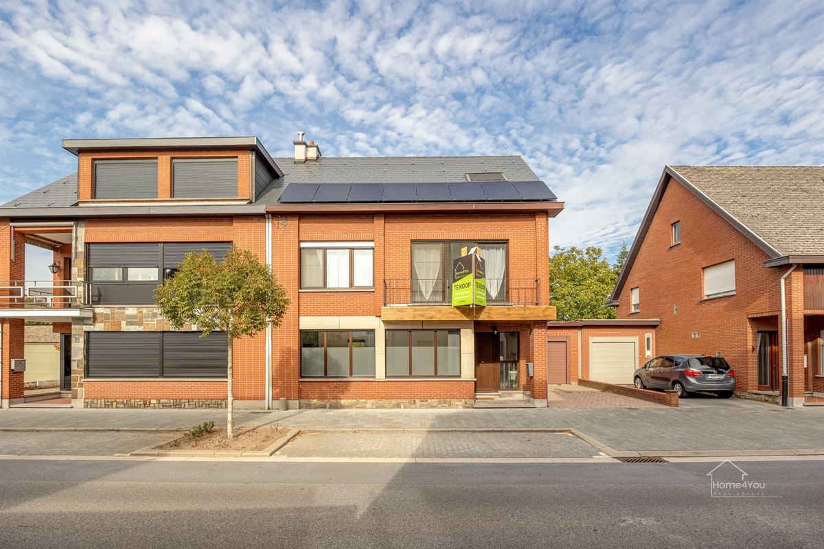HOB met 4 slaapkamers en 2 badkamers