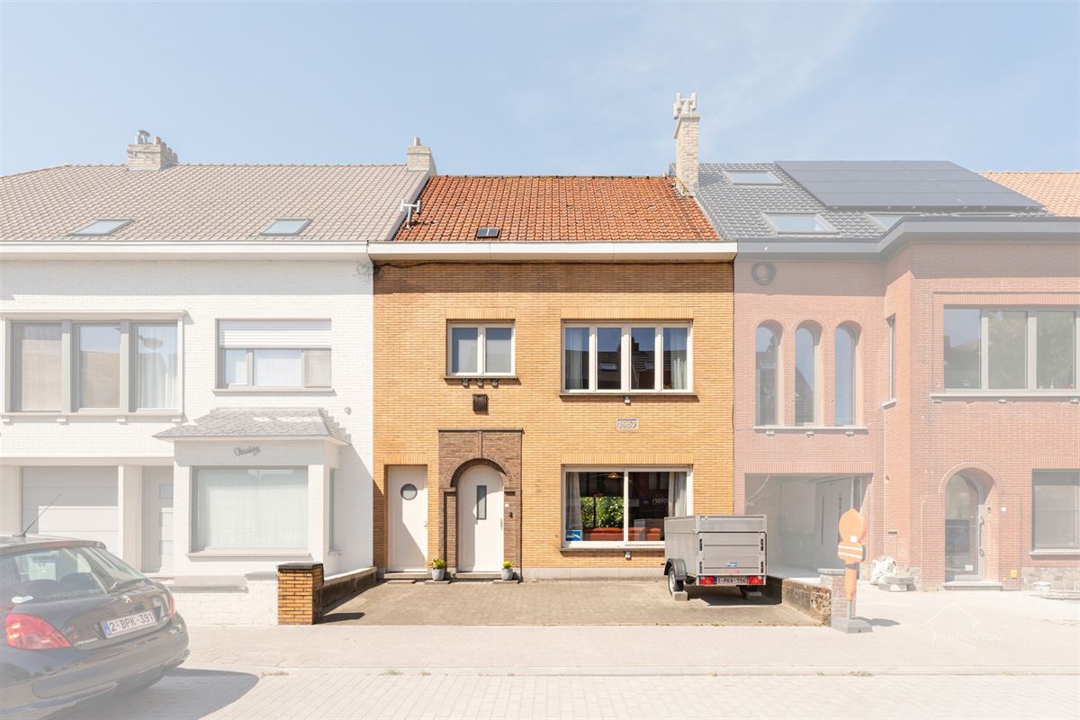 Grote rijwoning - 3 slaapkamers, diepe tuin, toplocatie.