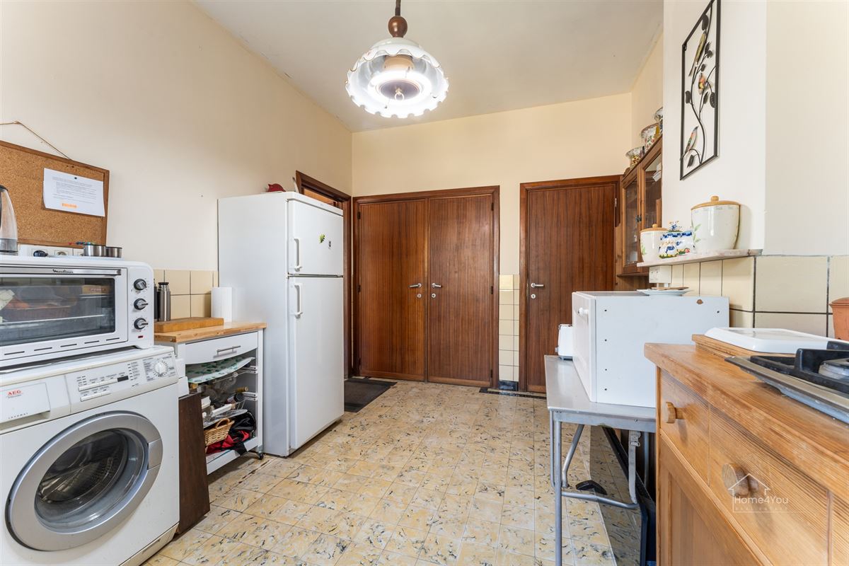 Grote rijwoning - 3 slaapkamers, diepe tuin, toplocatie.