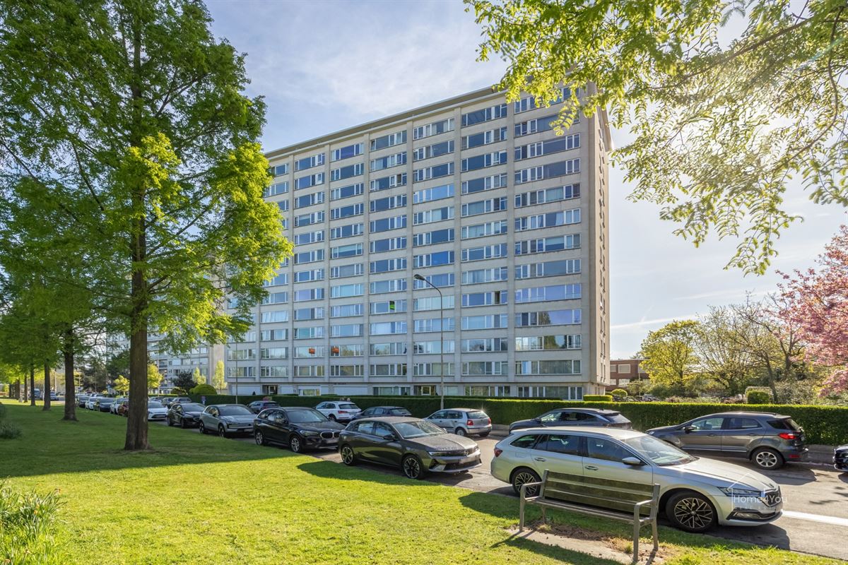 Lichtrijk appartement met 2 slaapkamers, autostaanplaats én groen uitzicht