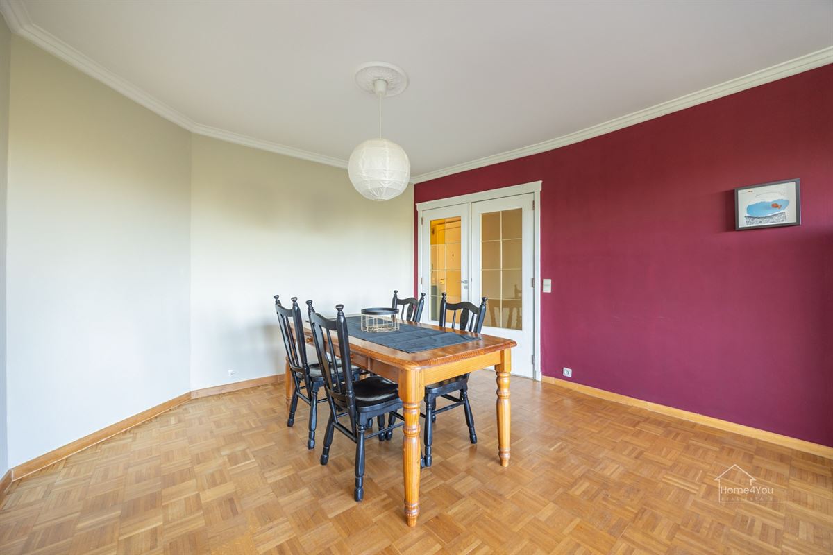 Lichtrijk appartement met 2 slaapkamers, autostaanplaats én groen uitzicht