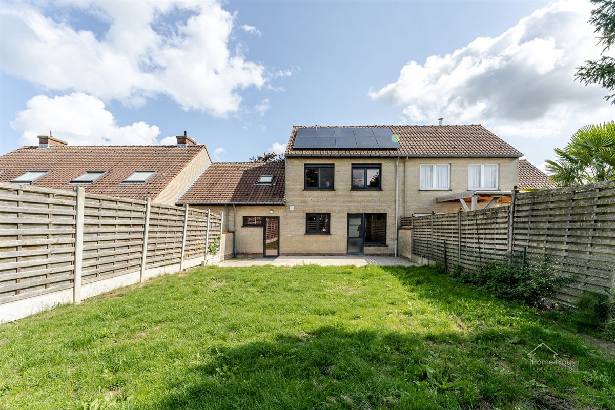 Ruime instapklare gezinswoning met 4 slaapkamers en grote tuin in Diksmuide