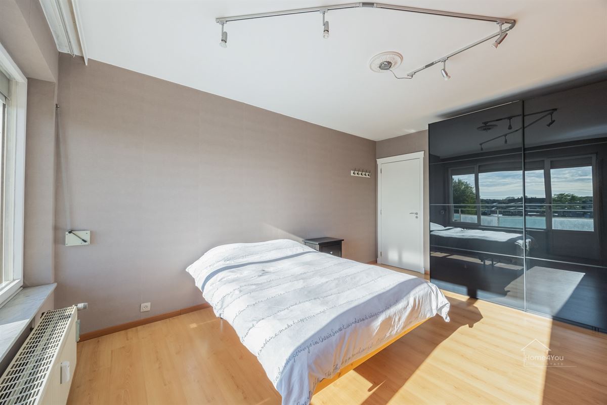 Lichtrijk appartement met 2 slaapkamers, autostaanplaats én groen uitzicht