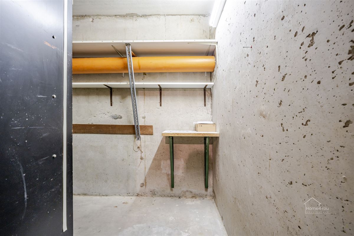 Gerenoveerde, bemeubelde studio met prachtig polderzicht.