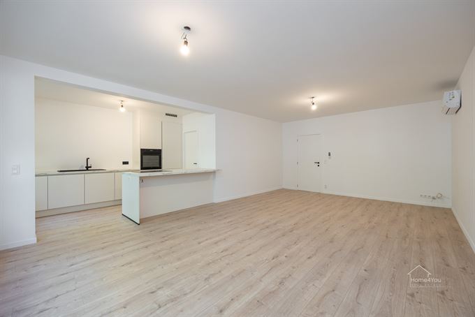 Gerenoveerd appartement met zonnepanelen in kleinschalige blok