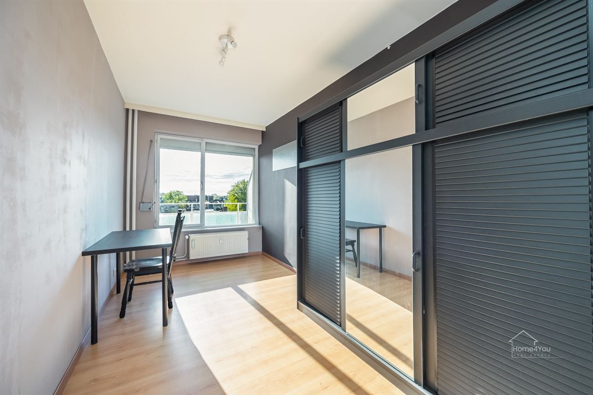 Lichtrijk appartement met 2 slaapkamers, autostaanplaats én groen uitzicht
