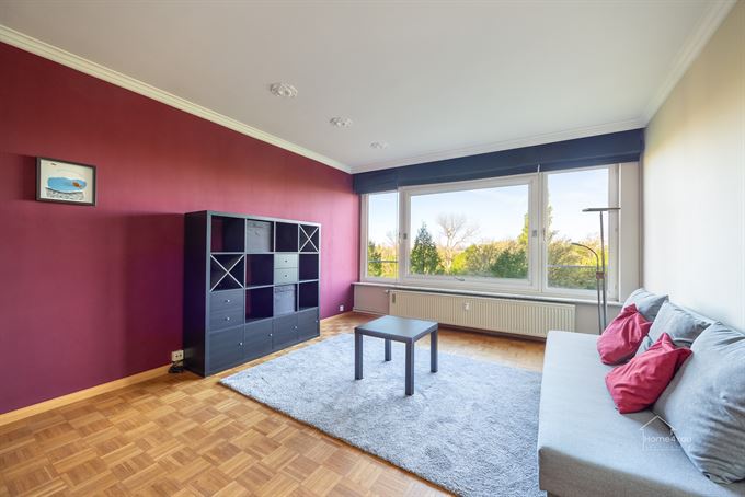 Lichtrijk appartement met 2 slaapkamers, autostaanplaats én groen uitzicht
