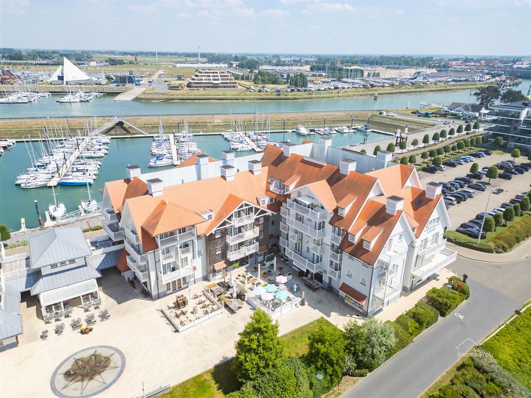 Volledig ingerichte trendy horecazaak aan de wandelpromenade!