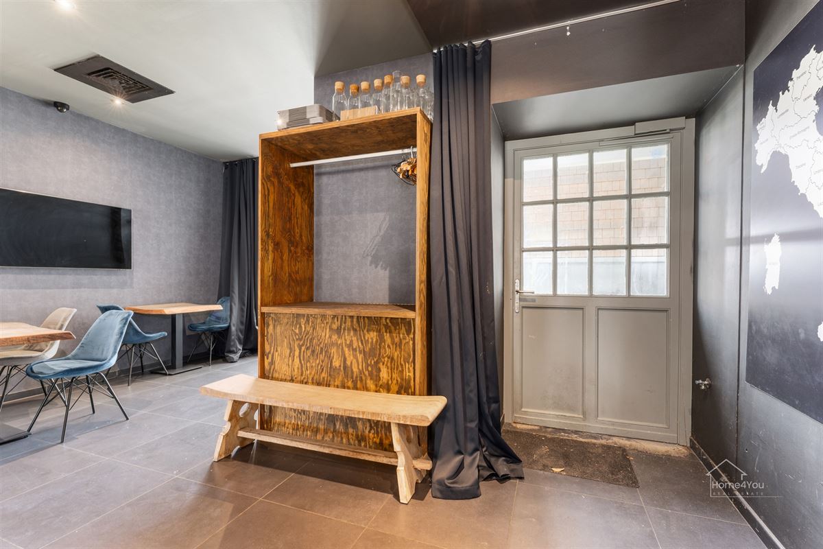 Volledig ingerichte trendy horecazaak aan de wandelpromenade!