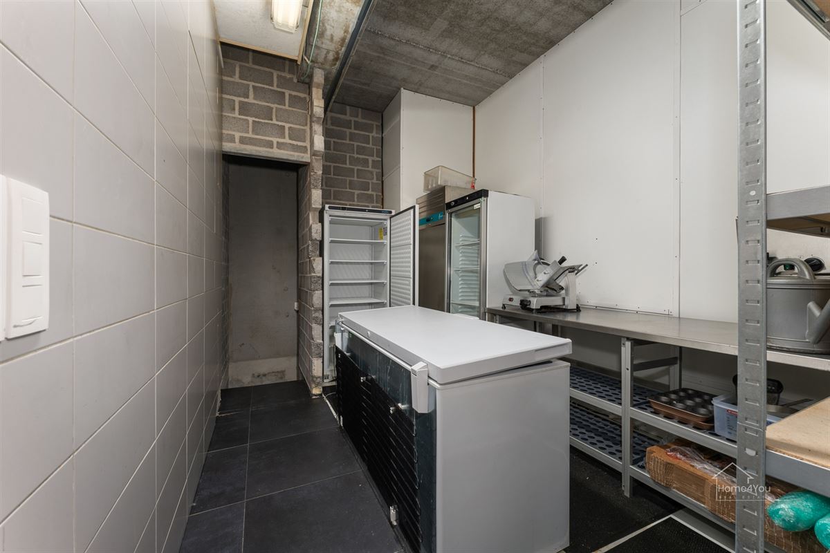 Volledig ingerichte trendy horecazaak aan de wandelpromenade!