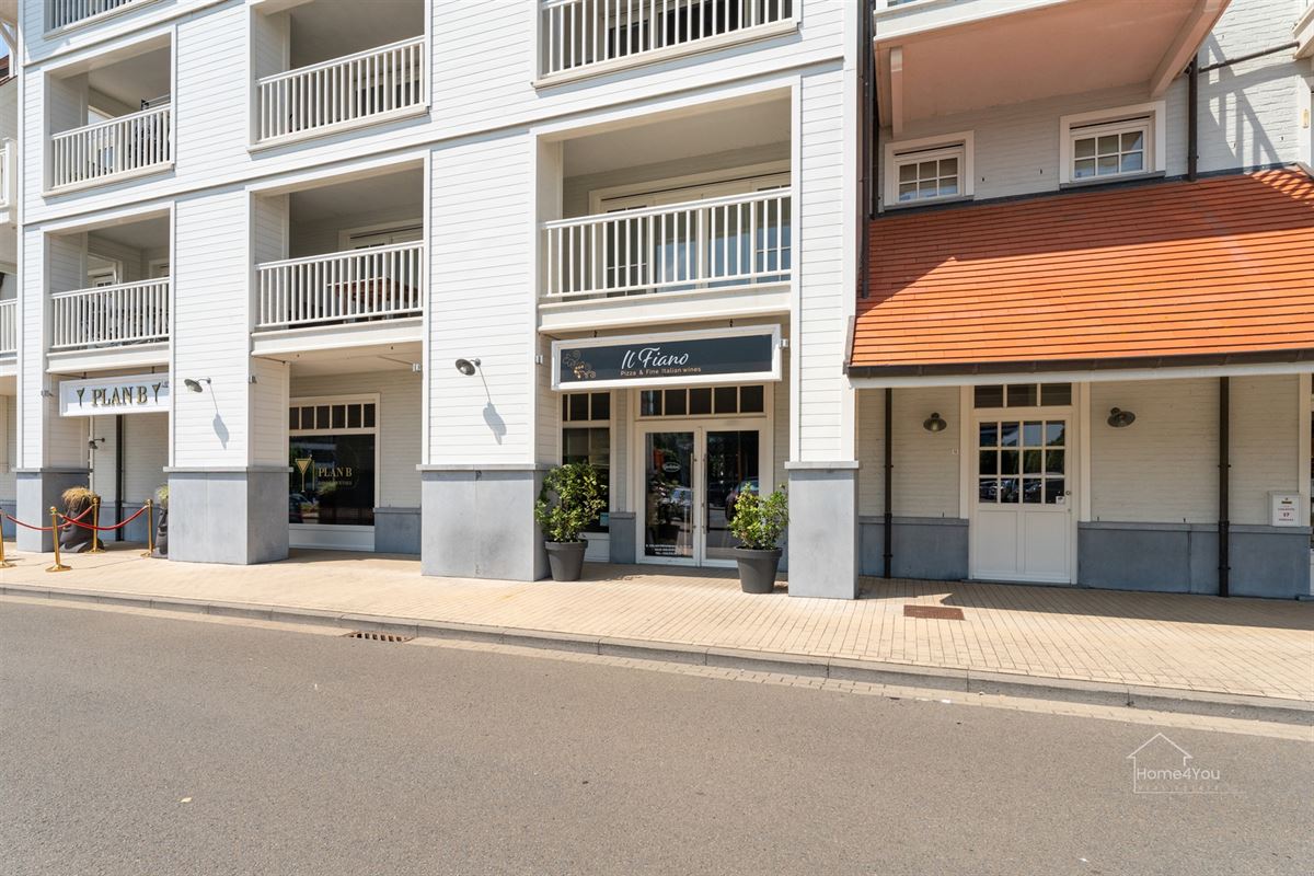 Volledig ingerichte trendy horecazaak aan de wandelpromenade!