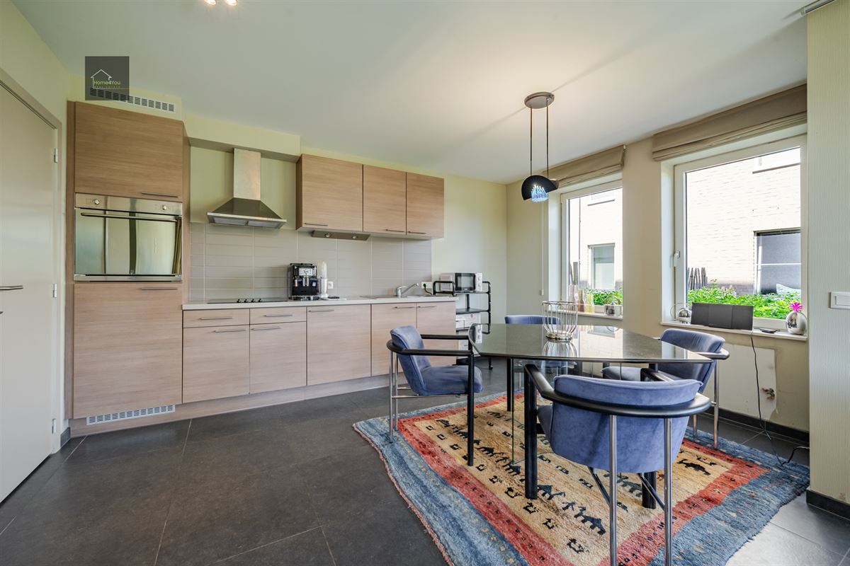 Instapklaar ruim gelijkvloersappartement met tuin!
