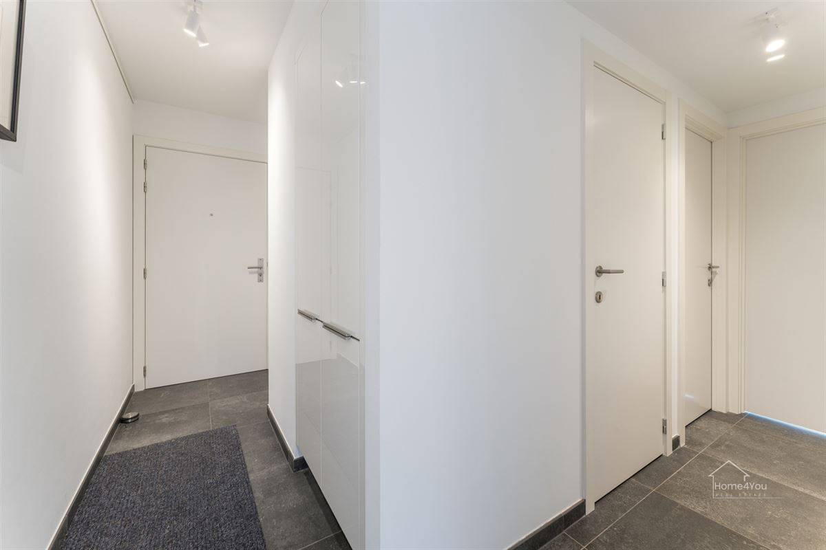 Unieke kans: recent hoekappartement met luxe afwerking.