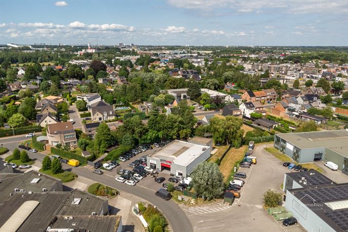 Nijverheidsgebouw + woning