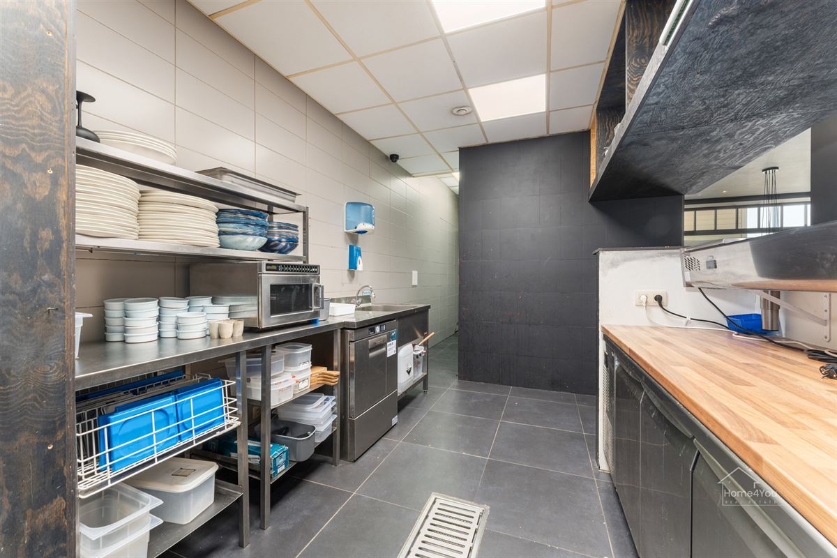 Volledig ingerichte trendy horecazaak aan de wandelpromenade!