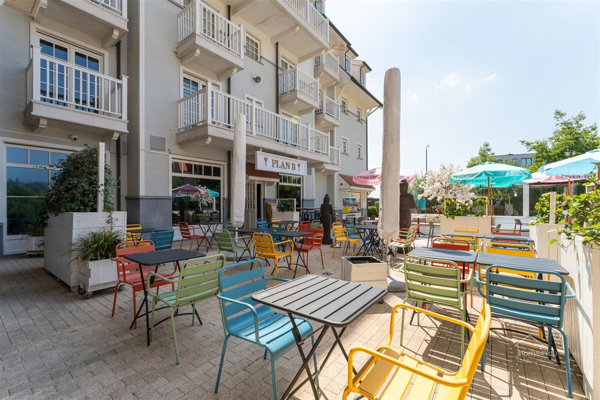 Volledig ingerichte trendy horecazaak aan de wandelpromenade!