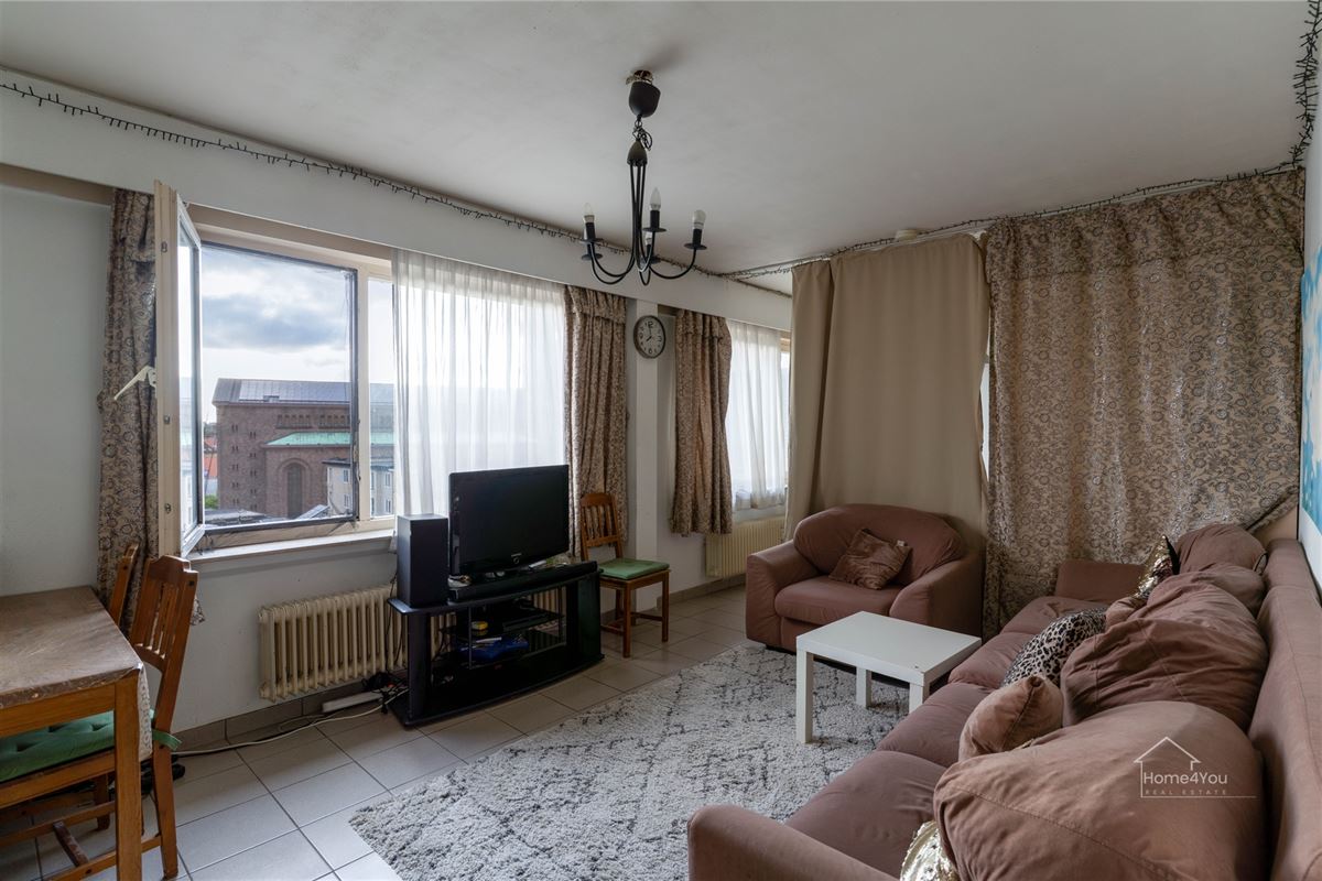 Op te frissen studio in het bruisende Borgerhout te koop!