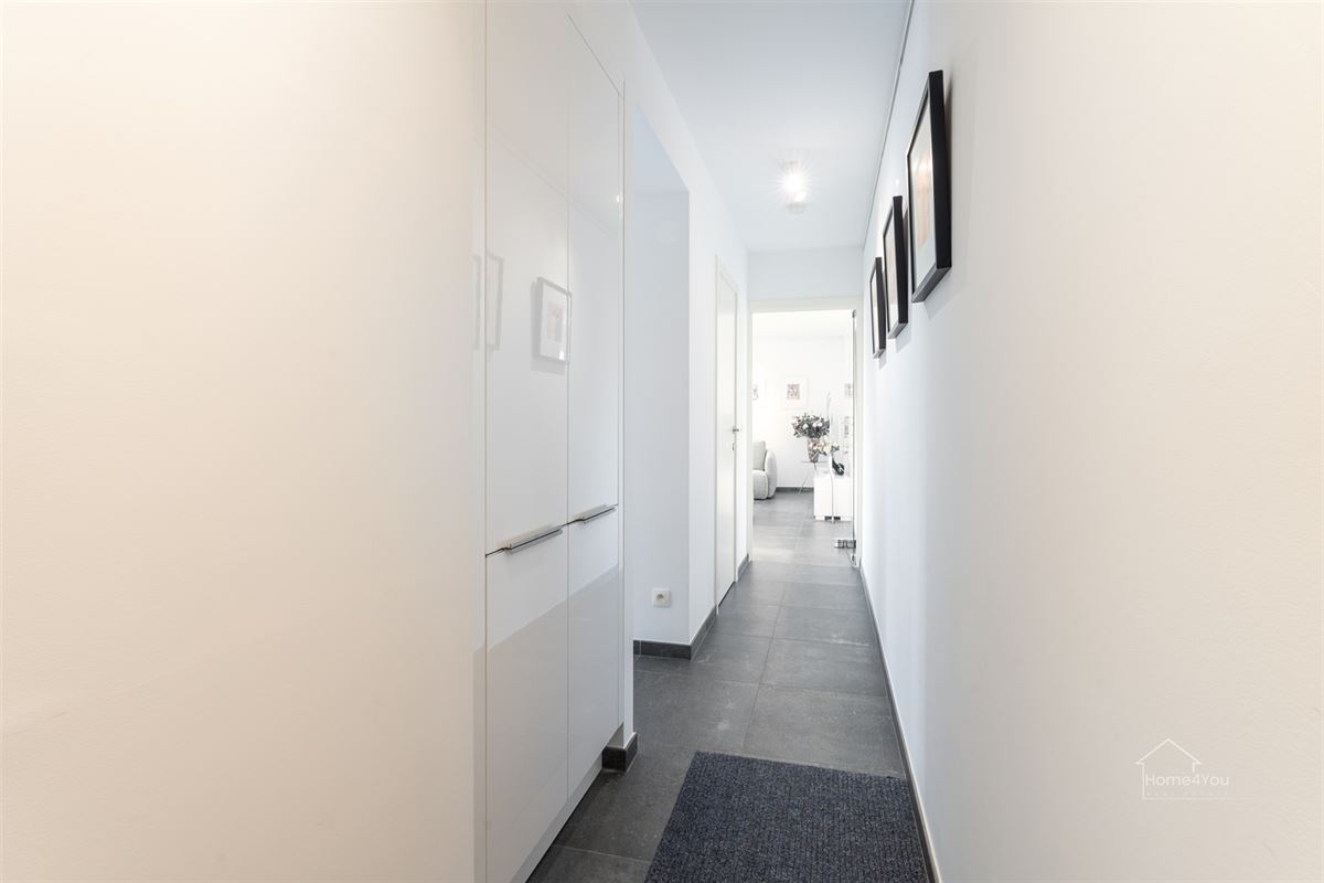 Unieke kans: recent hoekappartement met luxe afwerking.