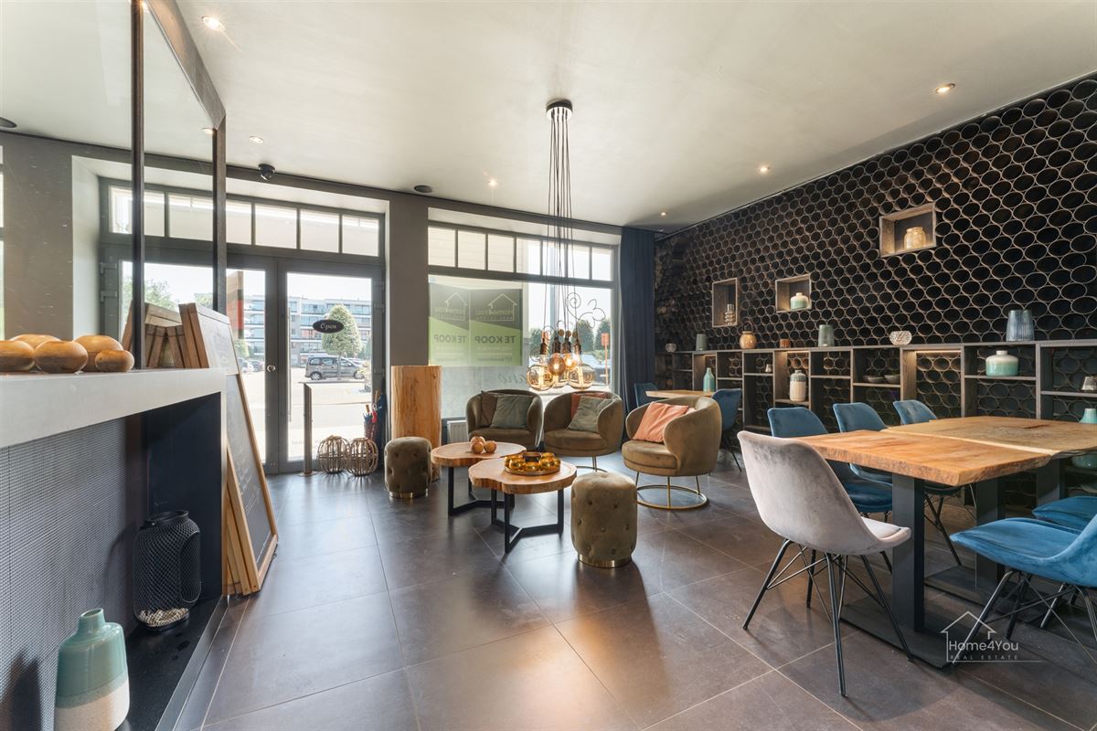 Volledig ingerichte trendy horecazaak aan de wandelpromenade!