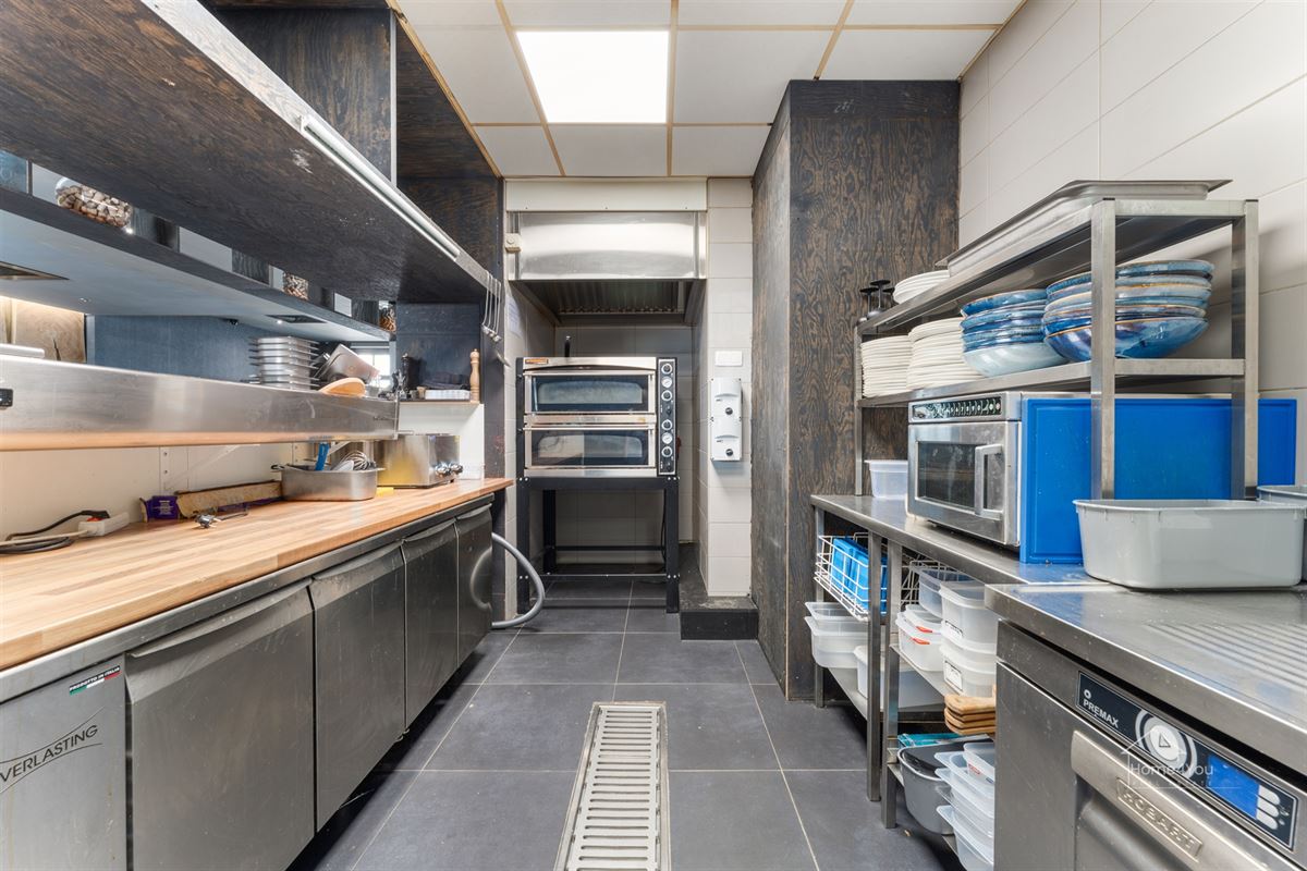 Volledig ingerichte trendy horecazaak aan de wandelpromenade!