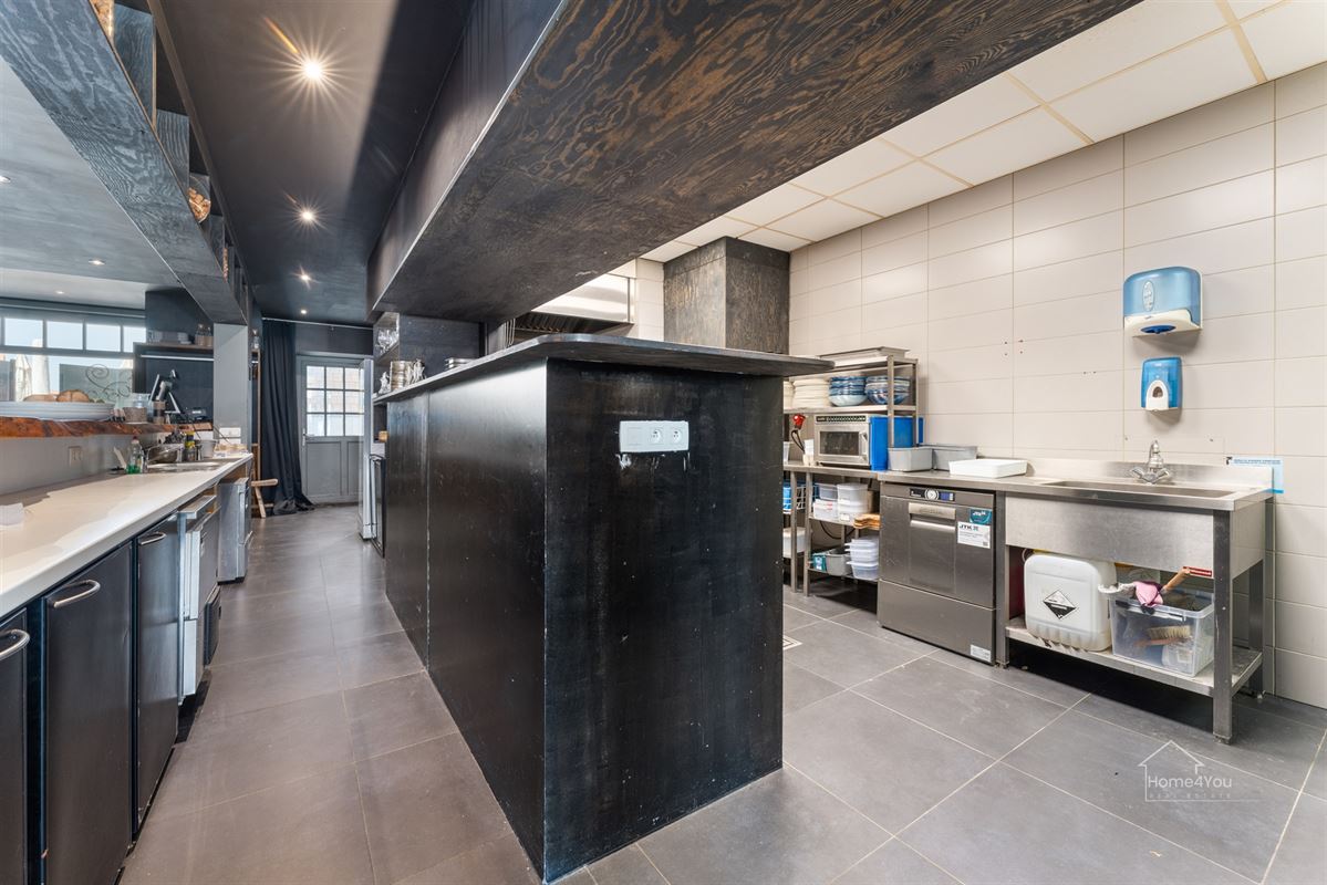 Volledig ingerichte trendy horecazaak aan de wandelpromenade!