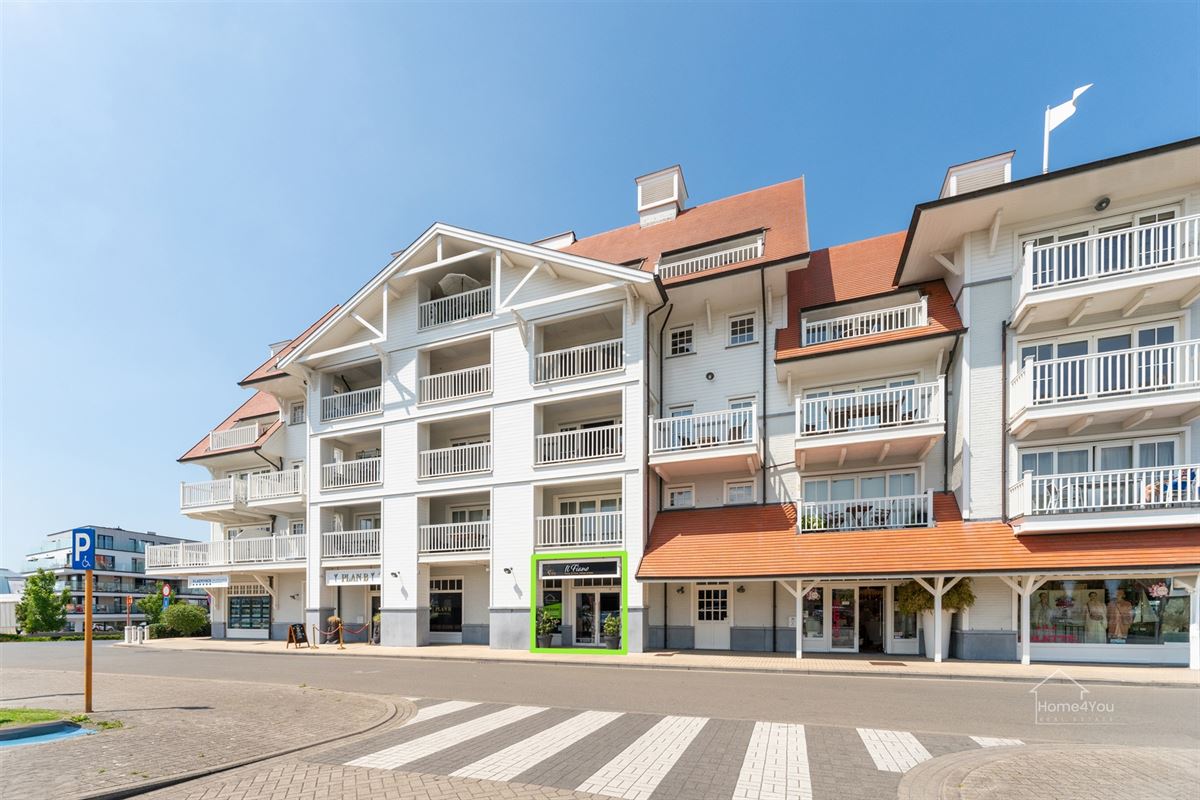 Volledig ingerichte trendy horecazaak aan de wandelpromenade!