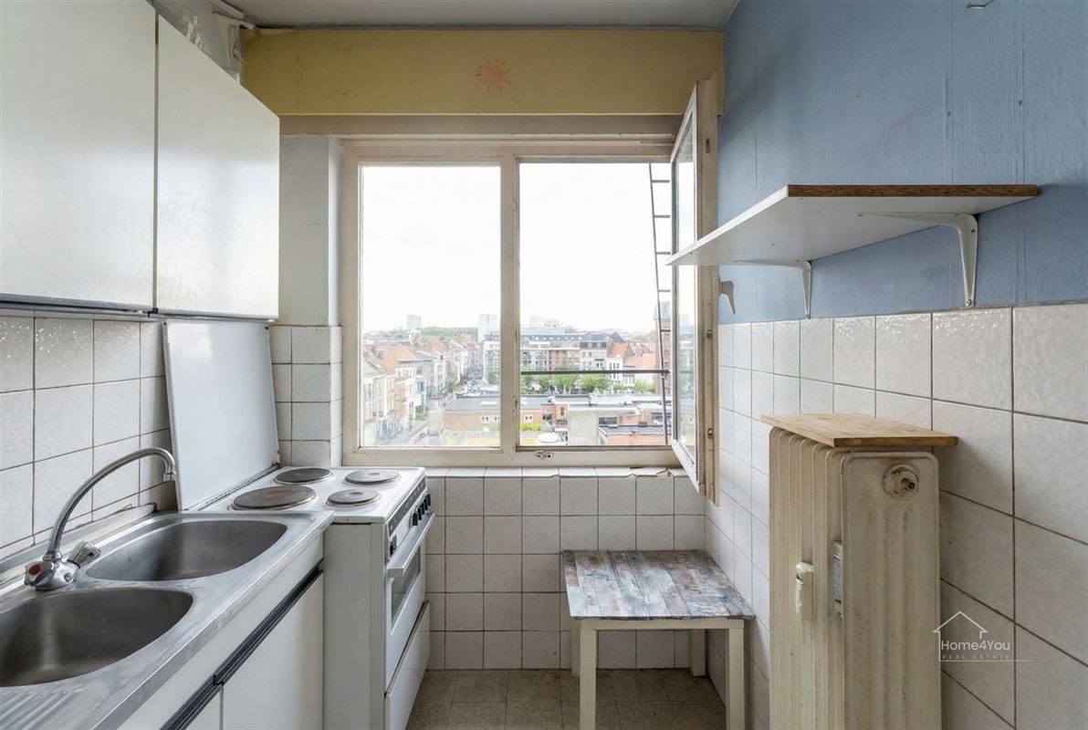 Op te frissen studio in het bruisende Borgerhout te koop!