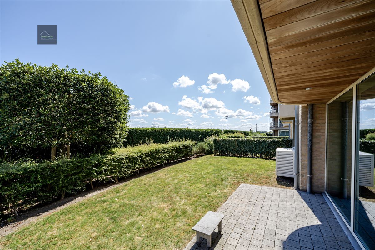 Instapklaar ruim gelijkvloersappartement met tuin!