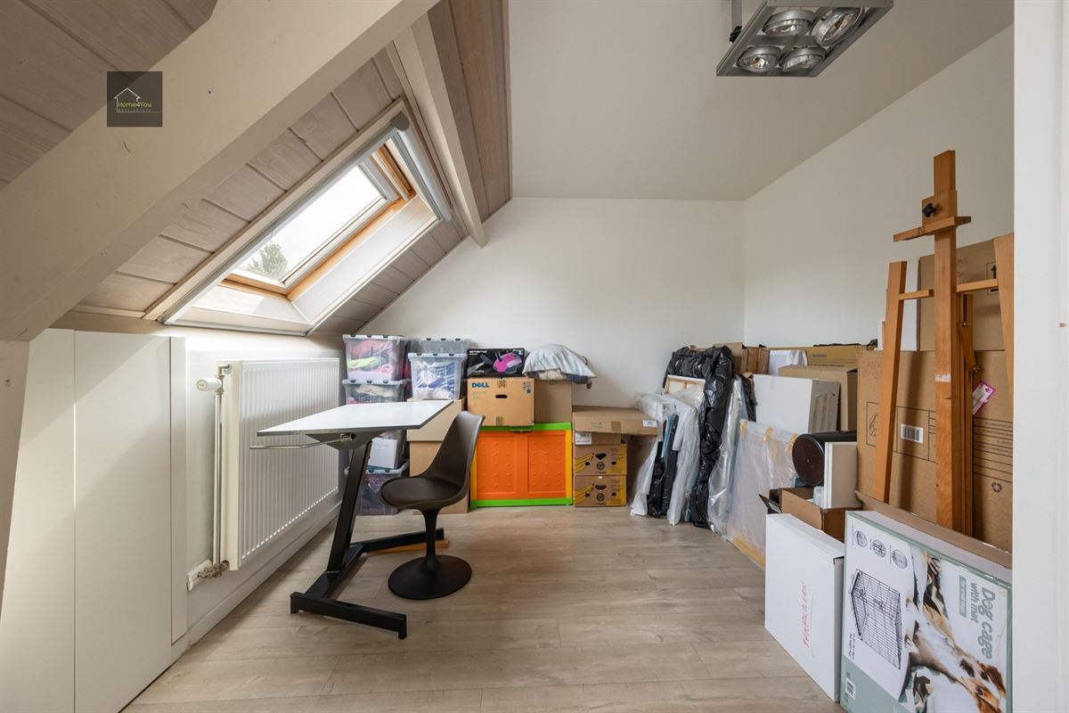 Instapklare gezinswoning met 4 slaapkamers en zuid tuin
