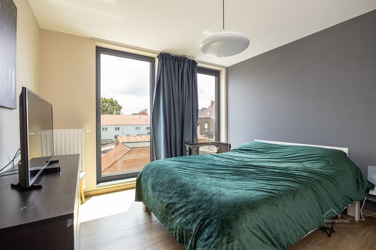 Modern instapklaar appartement met terras en autostaanplaats