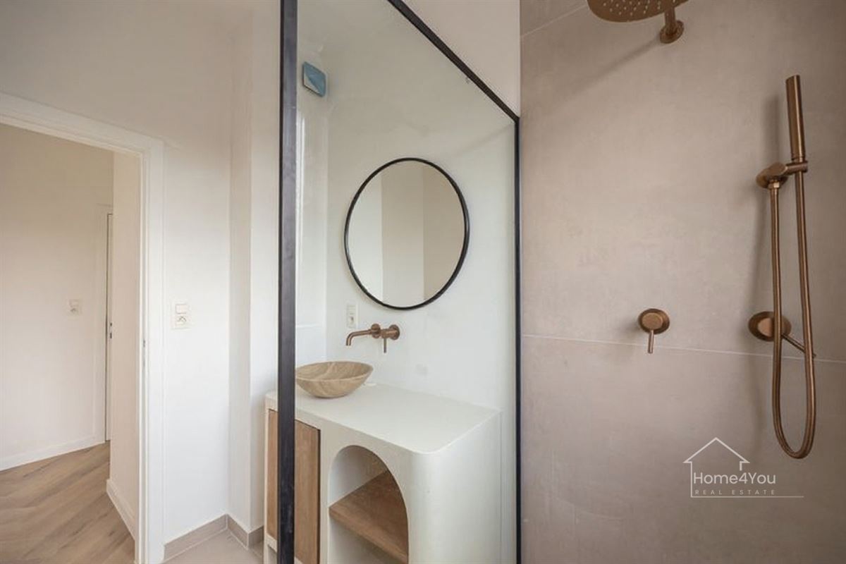 Gerenoveerd appartement te koop!