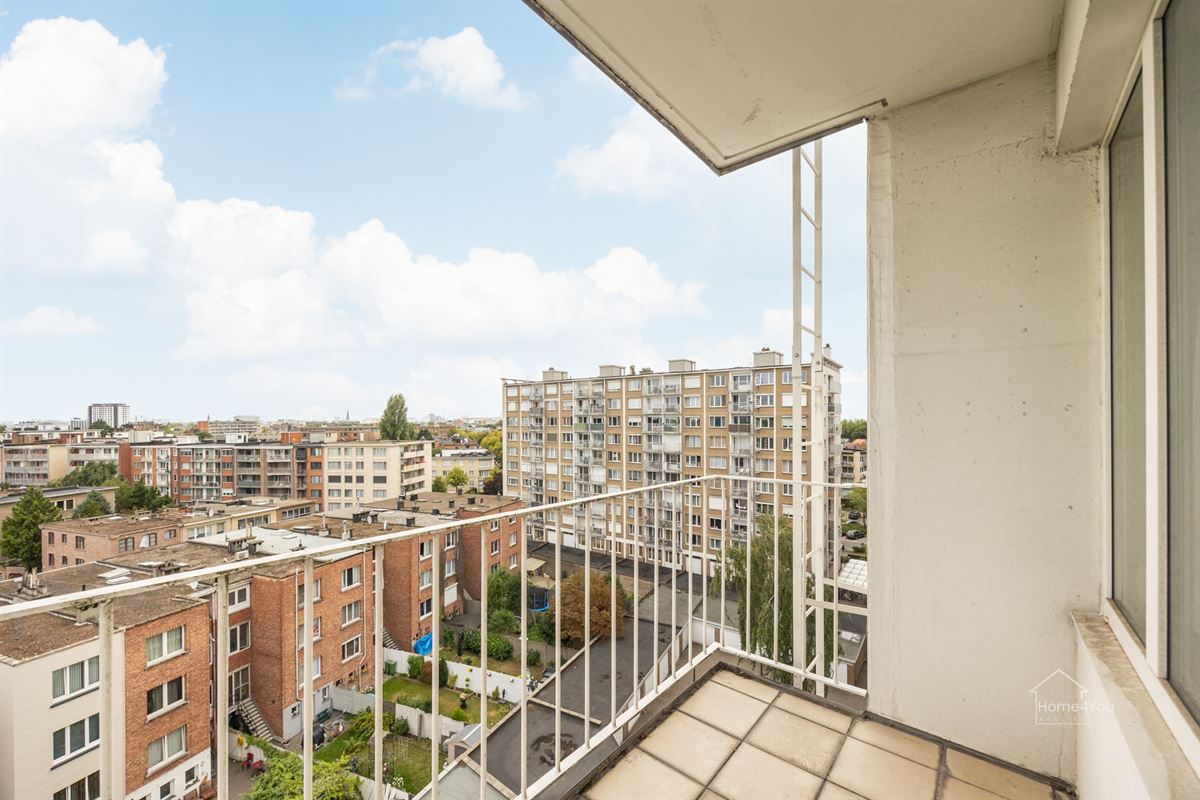 Licht en ruim appartement met uitzicht op het Rivierenhof