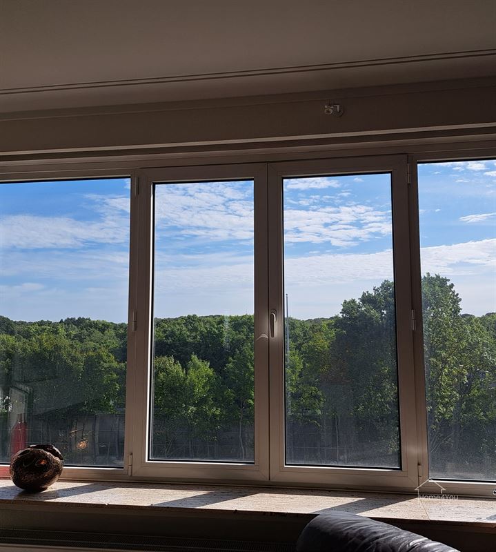 Licht en ruim appartement met uitzicht op het Rivierenhof