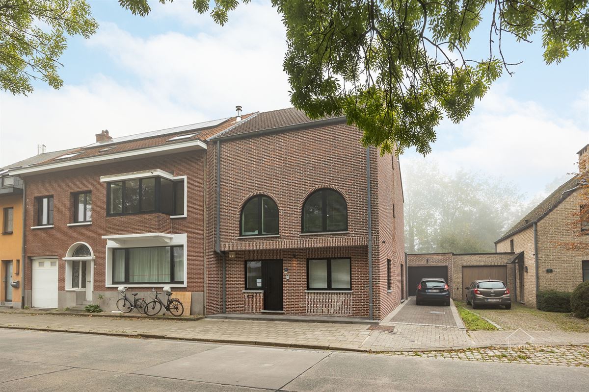 Instapklare gezinswoning met 4 slaapkamers en tuin