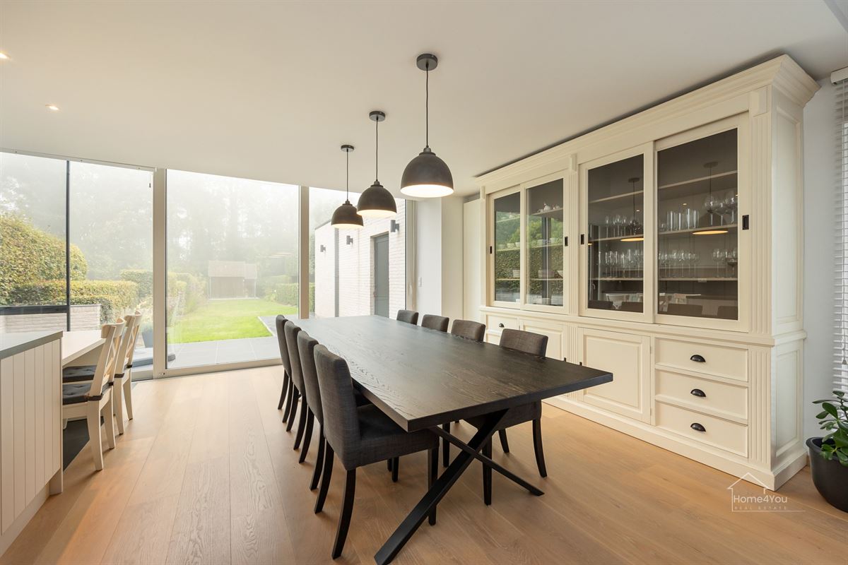 Instapklare gezinswoning met 4 slaapkamers en tuin