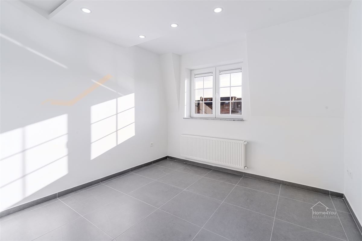 Ruim duplexappartement 4 slaapkamers 2 badkamers! 