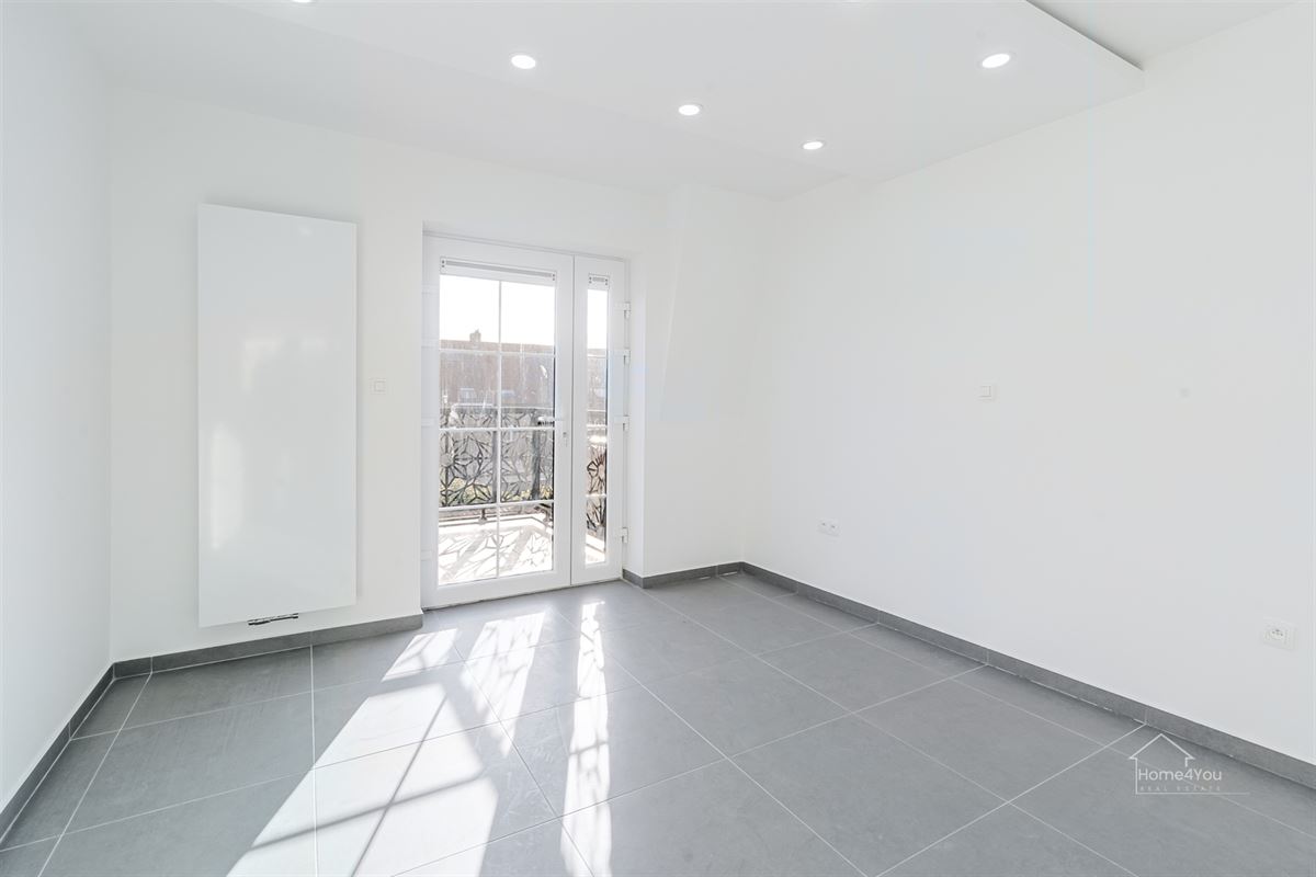 Ruim duplexappartement 4 slaapkamers 2 badkamers! 