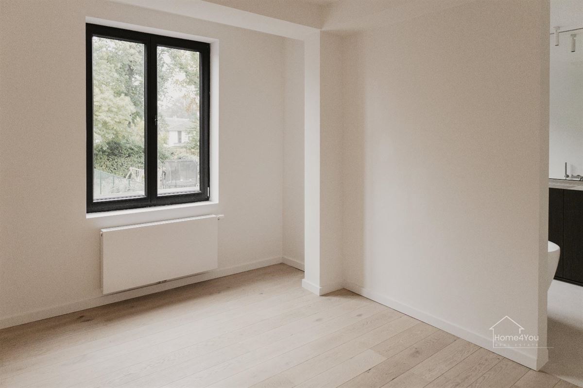 Net gerenoveerde woning op toplocatie in ’s-Gravenwezel