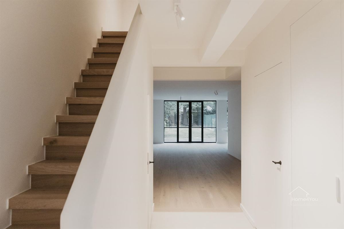 Net gerenoveerde woning op toplocatie in ’s-Gravenwezel