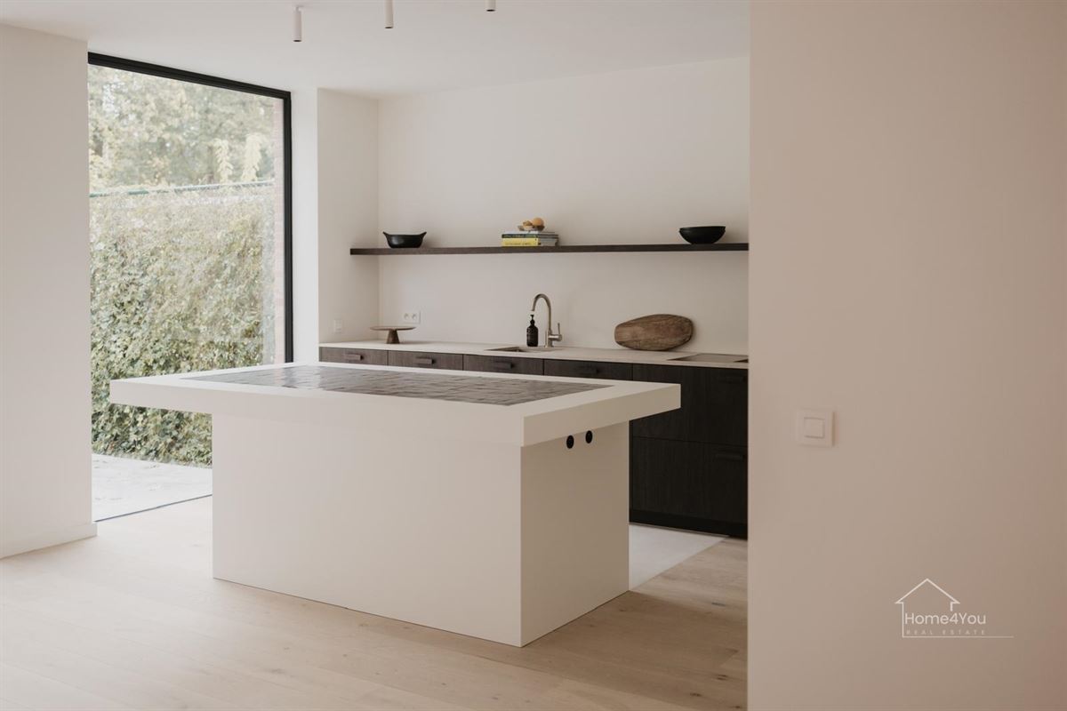 Net gerenoveerde woning op toplocatie in ’s-Gravenwezel