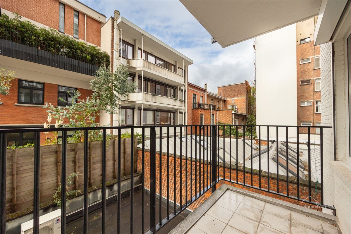 Prachtig gerenoveerd appartement in hartje Antwerpen te koop