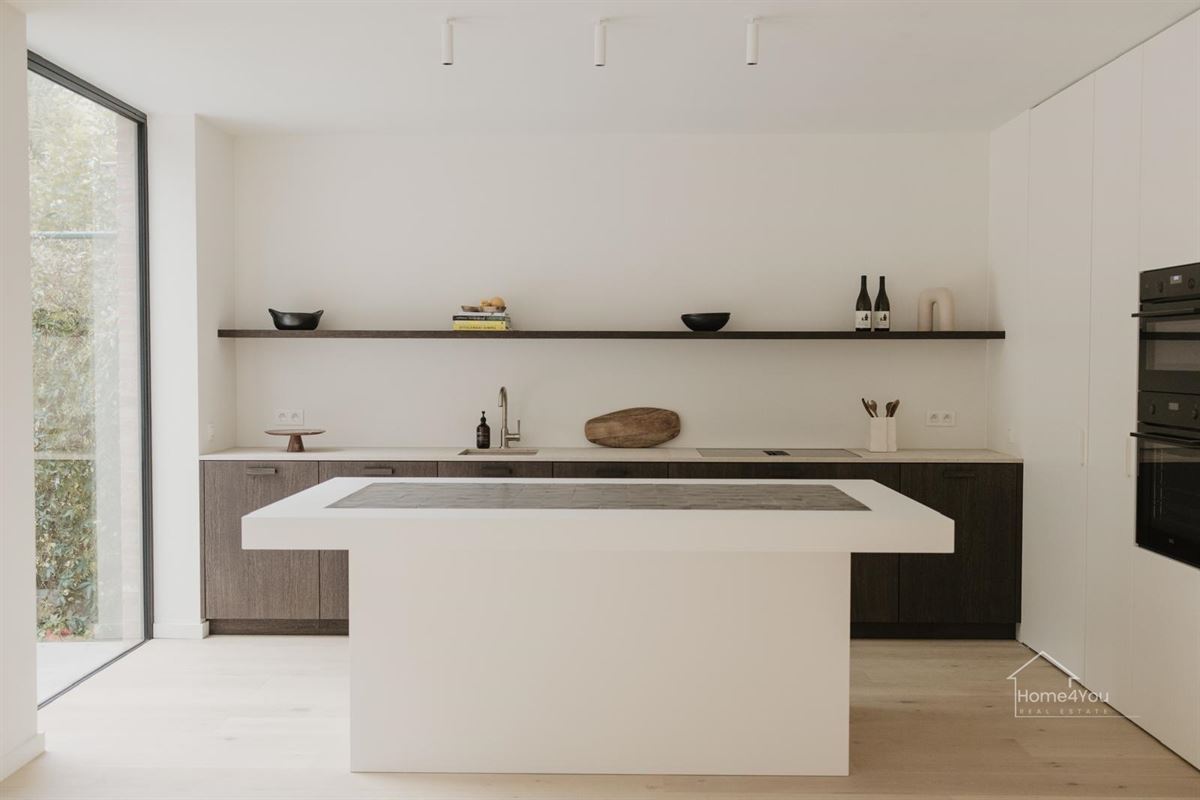 Net gerenoveerde woning op toplocatie in ’s-Gravenwezel