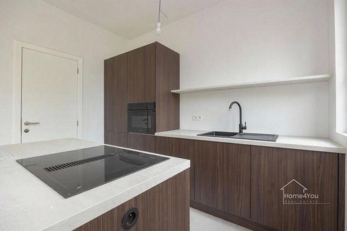 Gerenoveerd 2-slaapkamer appartement in Borsbeek te koop!