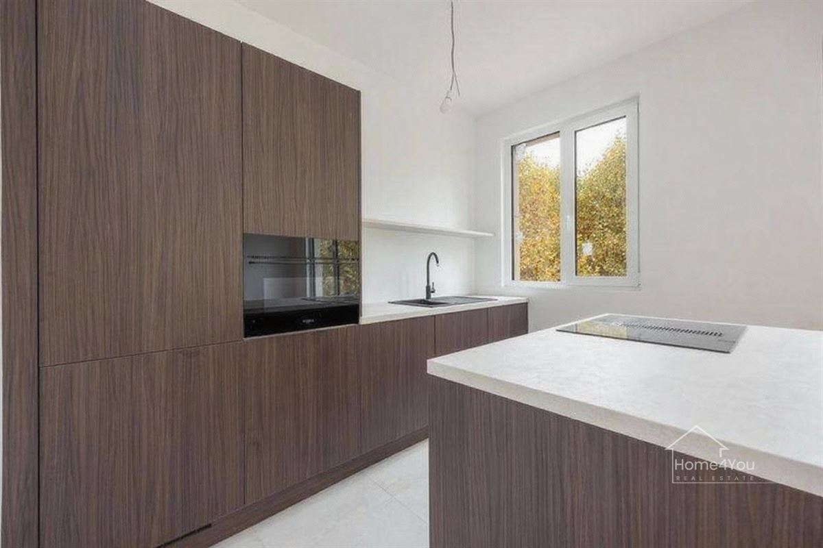 Gerenoveerd 2-slaapkamer appartement in Borsbeek te koop!